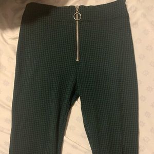 URBAN OUTFITTERS GREEN AND BLACK CHECKERED PANT